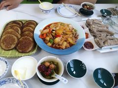 -三江源美食城