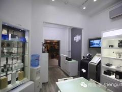 -DJI大疆专营店(1933购物中心店)