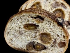 酸面团无花果面包-O'mills Sourdough Bakery&Bistro(永嘉路店)