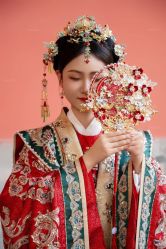 -雪中彩影婚纱摄影·微光艺术中心