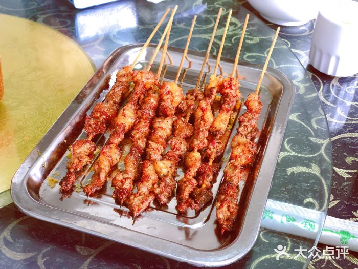回辉登偰氏面片(东莲花美食街店)烤牛肉串图片