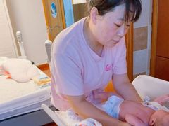 -爱贝尔高端月嫂(母婴护理)
