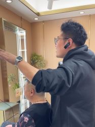 -一東造型烫发染发