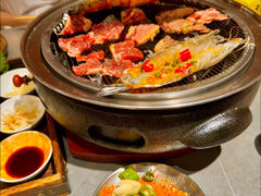 -围炉肉舍丹东海鲜烤肉·烤活鳗(步行街店)