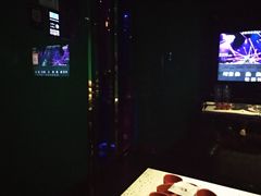 -百威KTV(恒福路店)