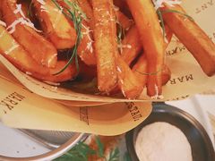 -Mark&Mars Restaurant