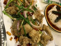 -虾弄弄海派小龙虾·牛羊蝎子火锅