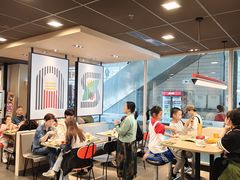 -麦当劳(轻轨曹杨路店)