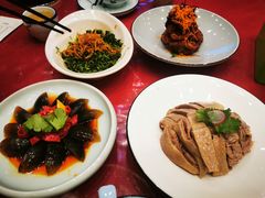 凉拌马兰头-侬佳蒸菜馆(听潮店)