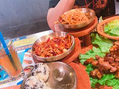 -肥肥虾庄·金牌油焖大虾(杨园滨江时代walk店)