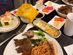 -怡豪大饭店·49楼旋转自助餐厅