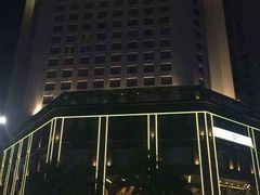 -汕尾巴黎半岛酒店