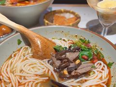 -百春原湖南牛肉粉(百联世纪店)
