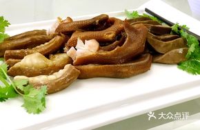 Braised Goose Liver, Pig Intestine and Goose Claw Trio