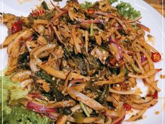 -老滇山寨•云南特色菜•地方菜•民族风情歌舞表演(金碧店)