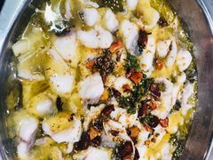 酸菜鱼-杨记大丰收鱼庄(国贸店)