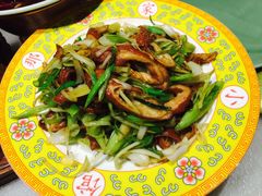 青蒜炒肥肠-那家小馆•北京菜•烤鸭(中关村店)