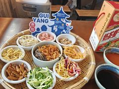 -包整·丝娃娃(甲秀楼景观店)