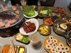 -草家酱蟹炭火烤肉店(珲春南路一店)