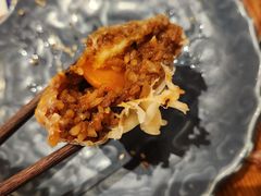 蛋黄芝士纸皮烧麦-鑫震源·苏式大虾生煎(山塘街店)