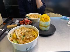 -W COLLECTIVE  DESSERT SHOP