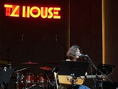 -TZ House音乐现场(来福士中心店)