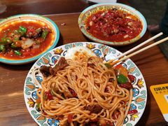 -歹歹的加个面过油肉拌面