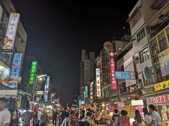 -六合夜市