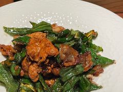 天柱山辣椒炒黑毛猪肉-山里亲戚(淞虹路店)
