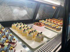 -亚洲国际大酒店·云顶阁旋转自助餐厅