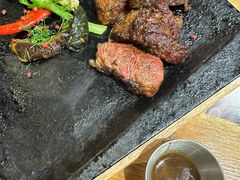 -米德维奇俄式西餐厅(西六道街店)