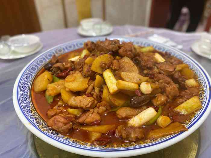 福顺祥大盘鸡(临潼店)-"跑到临潼去吃的大盘鸡,生意巨好. 口味还.