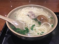-亮亮面馆(经六路店)