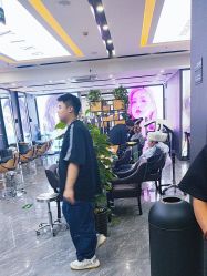 -藤野造型烫染·漂发