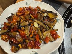 干椒炒见手青-阿山卓·野生菌火锅·纳西火塘烤肉