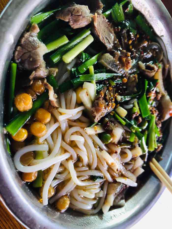 贵州带皮牛肉粉(秀灵店)-"在秀灵公寓门口的一家老店,位置好找.店不.