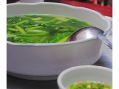 蘸水小苦菜-蔼若春.传承三十年云南菜(金碧公园店)