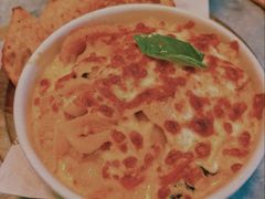 菠菜三文鱼意面-O'mills Sourdough Bakery&Bistro(永嘉路店)