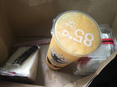 -85度C(生甜甜圈研究工坊·上海松江人民北路店)