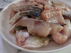 -丹水桥地锅鱼·翘嘴鲌·地方特色全鱼宴(丹江口大坝店)