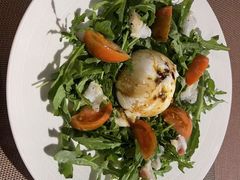 生牛肉佐芝麻菜-BONAZZA 意大利餐厅