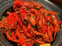 -肥肥虾庄·金牌油焖大虾(汉街SKP店)