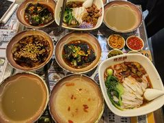 -双燕楼·手工馄饨·汤面小吃(世纪汇店)