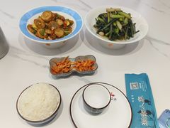 -湖南人家湘菜馆(南京路店)