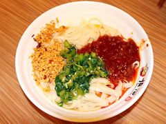 -顺溜·手工刀削面·黑金店(铜锣湾店)