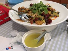 麻辣香锅-拿渡·水煮鱼麻辣香锅(王府井奥莱·香江小镇店)