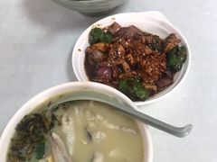 -明呈黄鱼面馆(斜土路店)