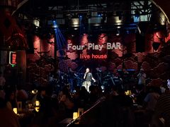 -FOUR PLAY BAR