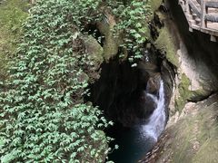 -龙水峡地缝景区