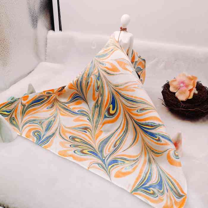 润玲泷珍珠蚌水拓丝巾diy工作室(东方之门店)